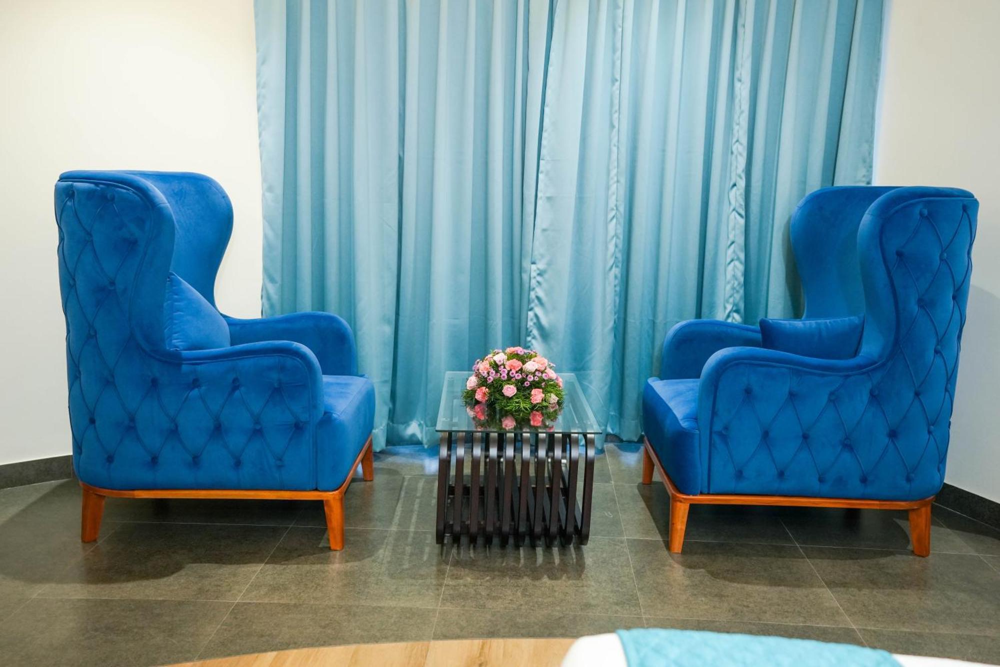 Blue Castle Otel Thiruvananthapuram Dış mekan fotoğraf